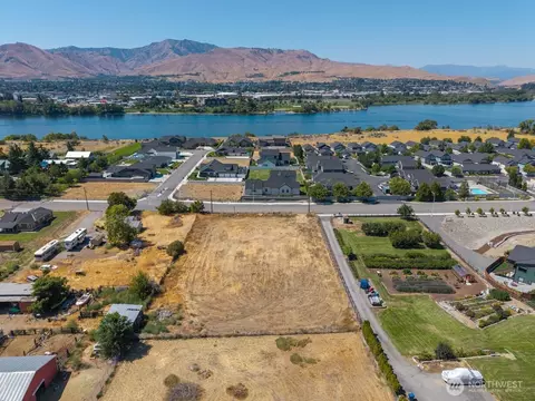 0 NW Columbia Ave, East Wenatchee, WA 98802