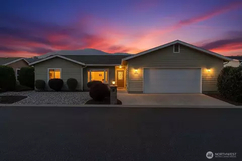 1240 Gallers St, Wenatchee, WA 98801