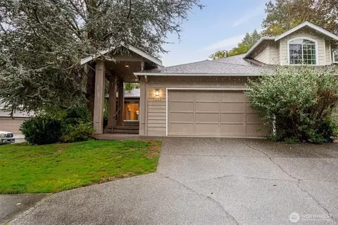 4823 165th Pl SW, Edmonds, WA 98026