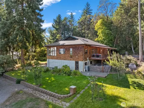 1130 Queets Dr, Fox Island, WA 98333
