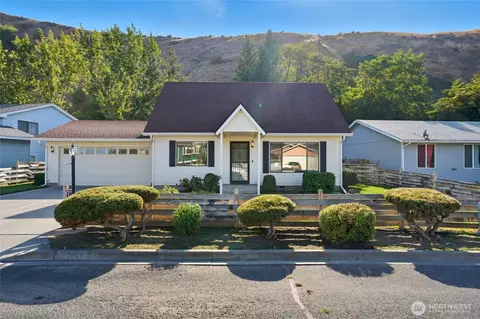 183 S Andrea St, Milton Freewater, OR 97862