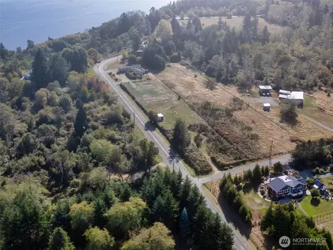24525 59th Ave SW, Vashon, WA 98070