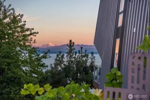 1857 Cascade View Dr, Camano Island, WA 98282
