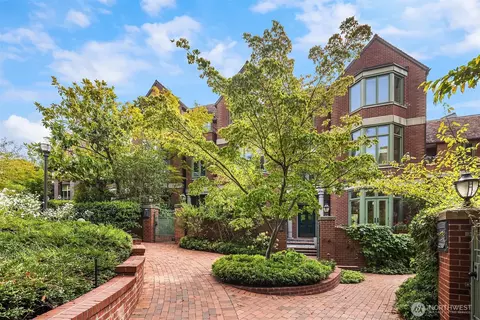 905 Harvard Ave E, Seattle, WA 98102