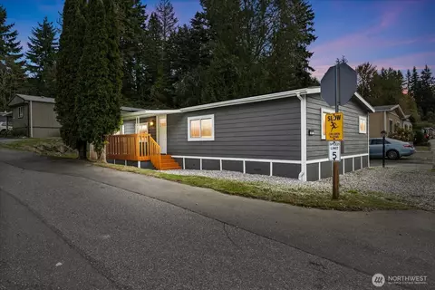 7701 Hardeson Rd #37, Everett, WA 98203