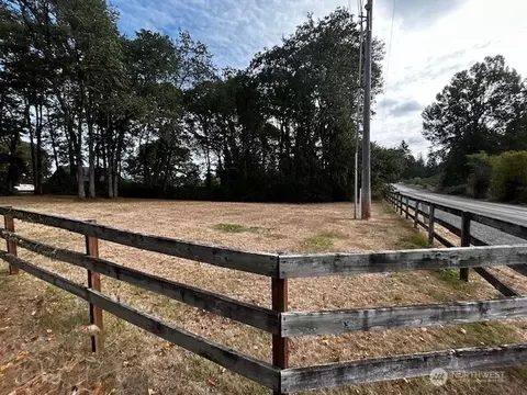 515 208th St E, Spanaway, WA 98387