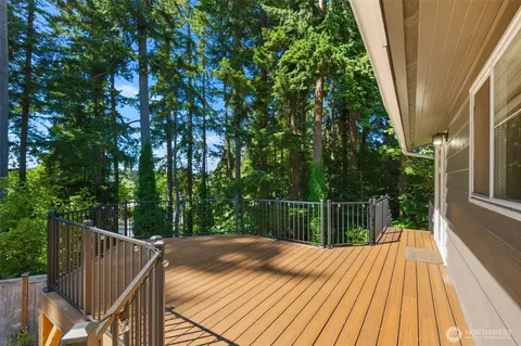 Exterior - 20101 95th Pl NE, Bothell, WA 98011 photo 4 of 10