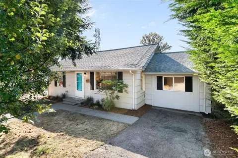 551 Grandey Way NE, Renton, WA 98056