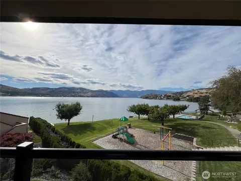 100 Lake Chelan Shores Dr #14-6 A, Chelan, WA 98816