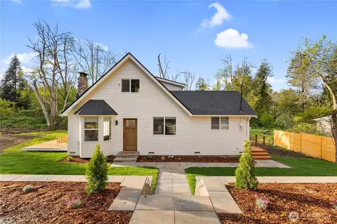 11109 Jovita Blvd E, Edgewood, WA 98372