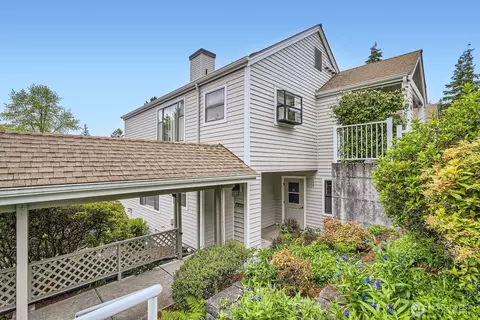 4105 Providence Point Dr SE, Issaquah, WA 98029