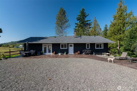 4955 S Pass Rd, Sumas, WA 98295