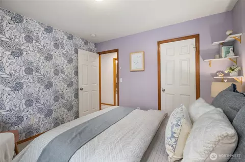 Bedroom - 18705 3rd Ave W, Bothell, WA 98012 photo 6 of 6