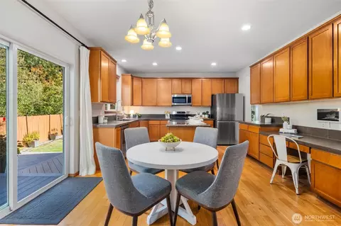 Kitchen - 18705 3rd Ave W, Bothell, WA 98012 photo 1 of 2