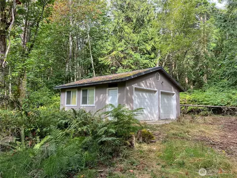 500 Griffith Point Rd, Nordland, WA 98358