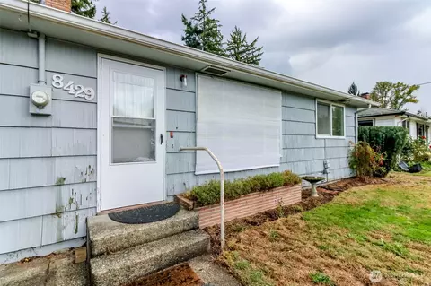 Exterior - 8429 E St, Tacoma, WA 98445 photo 6 of 6