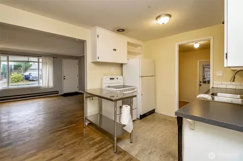 Kitchen - 8429 E St, Tacoma, WA 98445 photo 6 of 6
