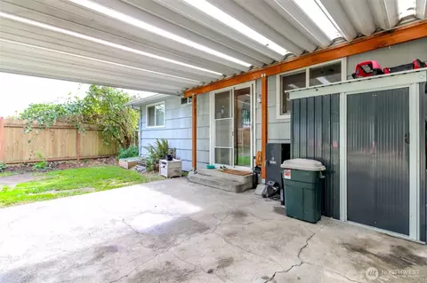 Exterior - 8429 E St, Tacoma, WA 98445 photo 5 of 6