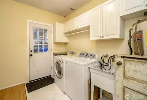 Other - 8429 E St, Tacoma, WA 98445 photo 3 of 8