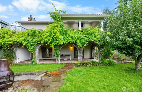 2806 Coho Ln N, Anacortes, WA 98221