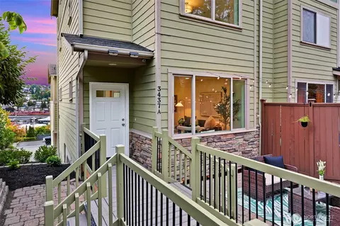 3437 14th Ave W #A, Seattle, WA 98119