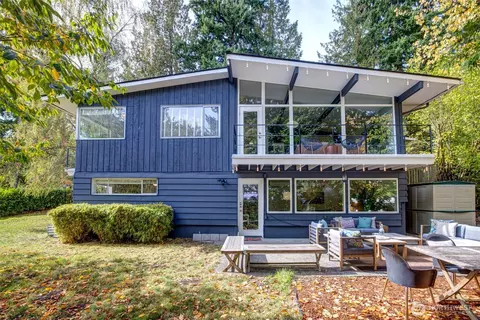 16256 8th Ave SW, Seattle, WA 98166