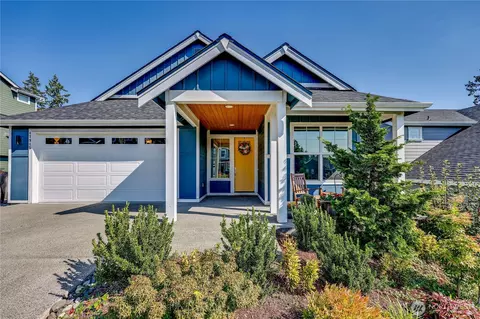 17915 Sunrise Ridge Ave NE, Poulsbo, WA 98370