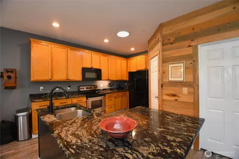 Kitchen - 5815 8th Ave W, Everett, WA 98203 photo 2 of 6