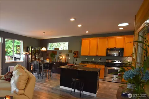Kitchen - 5815 8th Ave W, Everett, WA 98203 photo 4 of 6