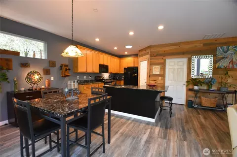 Kitchen - 5815 8th Ave W, Everett, WA 98203 photo 5 of 6