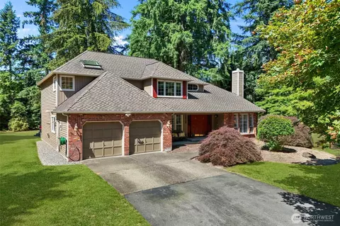 26008 SE 30th St, Sammamish, WA 98075