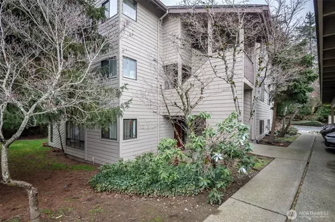 15141 Sunwood Blvd #EE11, Tukwila, WA 98188