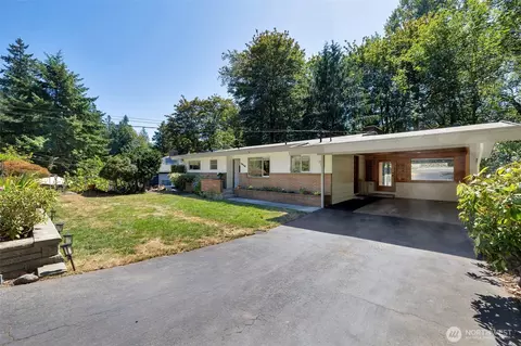 1515 NE 106th St, Seattle, WA 98125