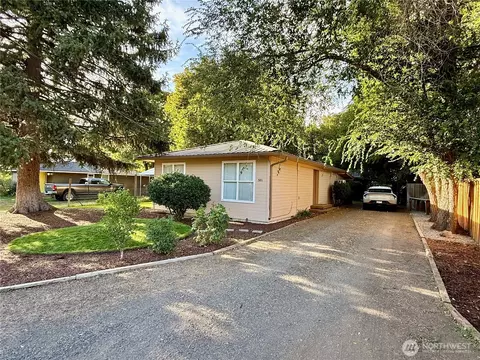 521 E Washington Ave, Dayton, WA 99328