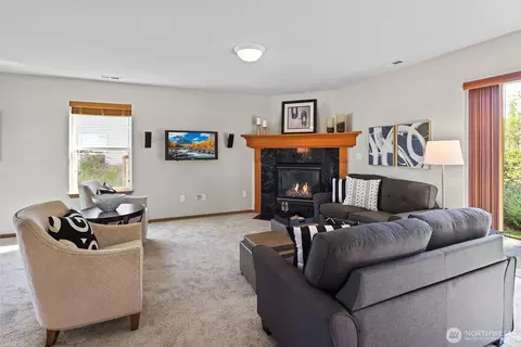 Living - 19002 13th Ave SE, Bothell, WA 98012 photo 2 of 4