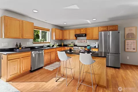 Kitchen - 19002 13th Ave SE, Bothell, WA 98012 photo 1 of 8