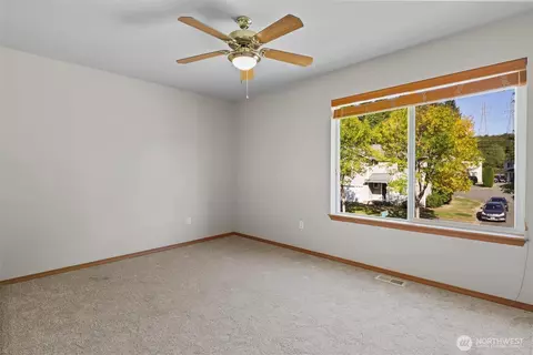 Bedroom - 19002 13th Ave SE, Bothell, WA 98012 photo 3 of 6