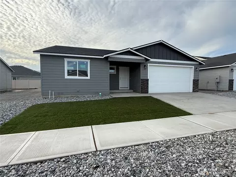 62 Salmon Dr, Wenatchee, WA 98801
