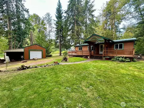 55509 310th Avenue Ct E, Ashford, WA 98304