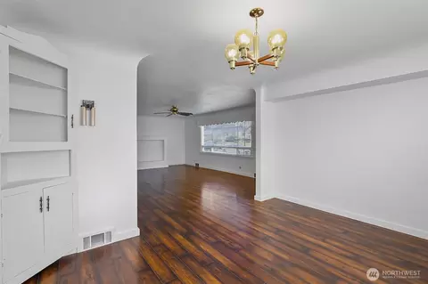 Living - 1102 Lombard Ave, Everett, WA 98201 photo 8 of 8