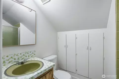 Bath - 1102 Lombard Ave, Everett, WA 98201 photo 1 of 3