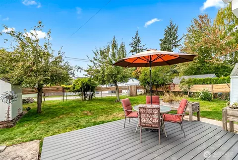 Exterior - 1102 Lombard Ave, Everett, WA 98201 photo 3 of 6
