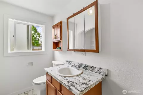 Bath - 1102 Lombard Ave, Everett, WA 98201 photo 3 of 3