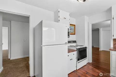 Kitchen - 1102 Lombard Ave, Everett, WA 98201 photo 5 of 5