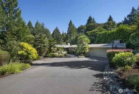 3226 99th Ave NE, Bellevue, WA 98004