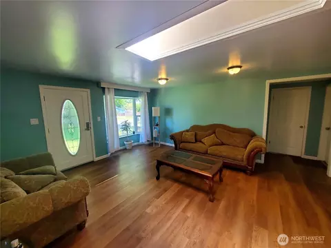 Living - 16 E Intercity Ave, Everett, WA 98208 photo 2 of 3