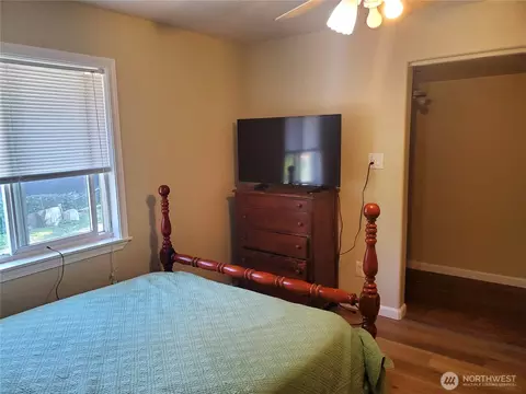 Bedroom - 16 E Intercity Ave, Everett, WA 98208 photo 1 of 2
