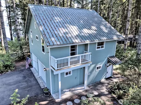 250 E Crest Ln, Grapeview, WA 98546 photo 3