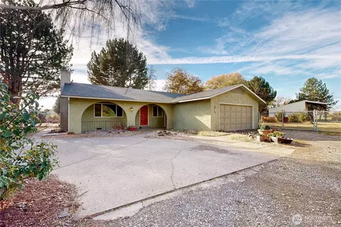 55 Champion St, Touchet, WA 99360