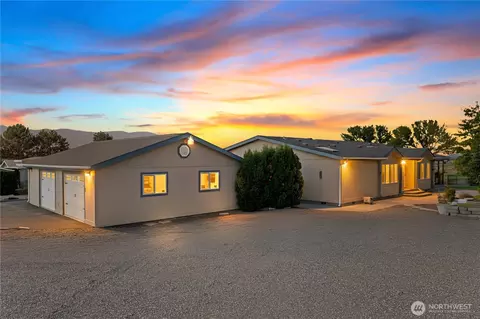 851 Desert Aire Dr SW, Mattawa, WA 99349